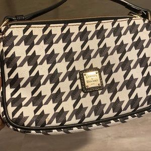 Used Dooney & Bourke crossbody bag